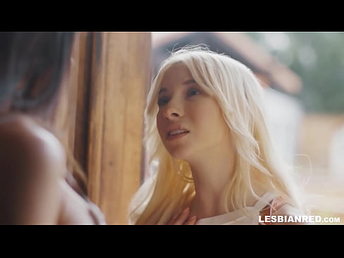 ❤️ Tjejen kommer hem några månader senare och slutar med att äta sin styvmors fitta. ❌ Pornvideo at sv.punkbass.ru ❌❤